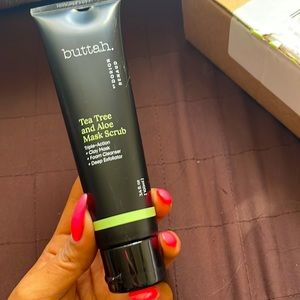 Tea Tree & Aloe Exfoliating Scrub